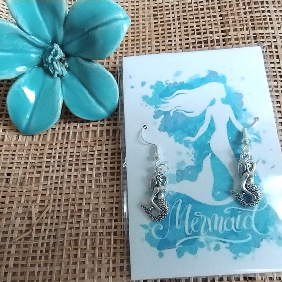 New Mermaid Earrings - Picture 1 of 7